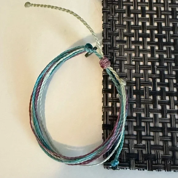 Pura Vida Bracelet - Picture 1 of 1